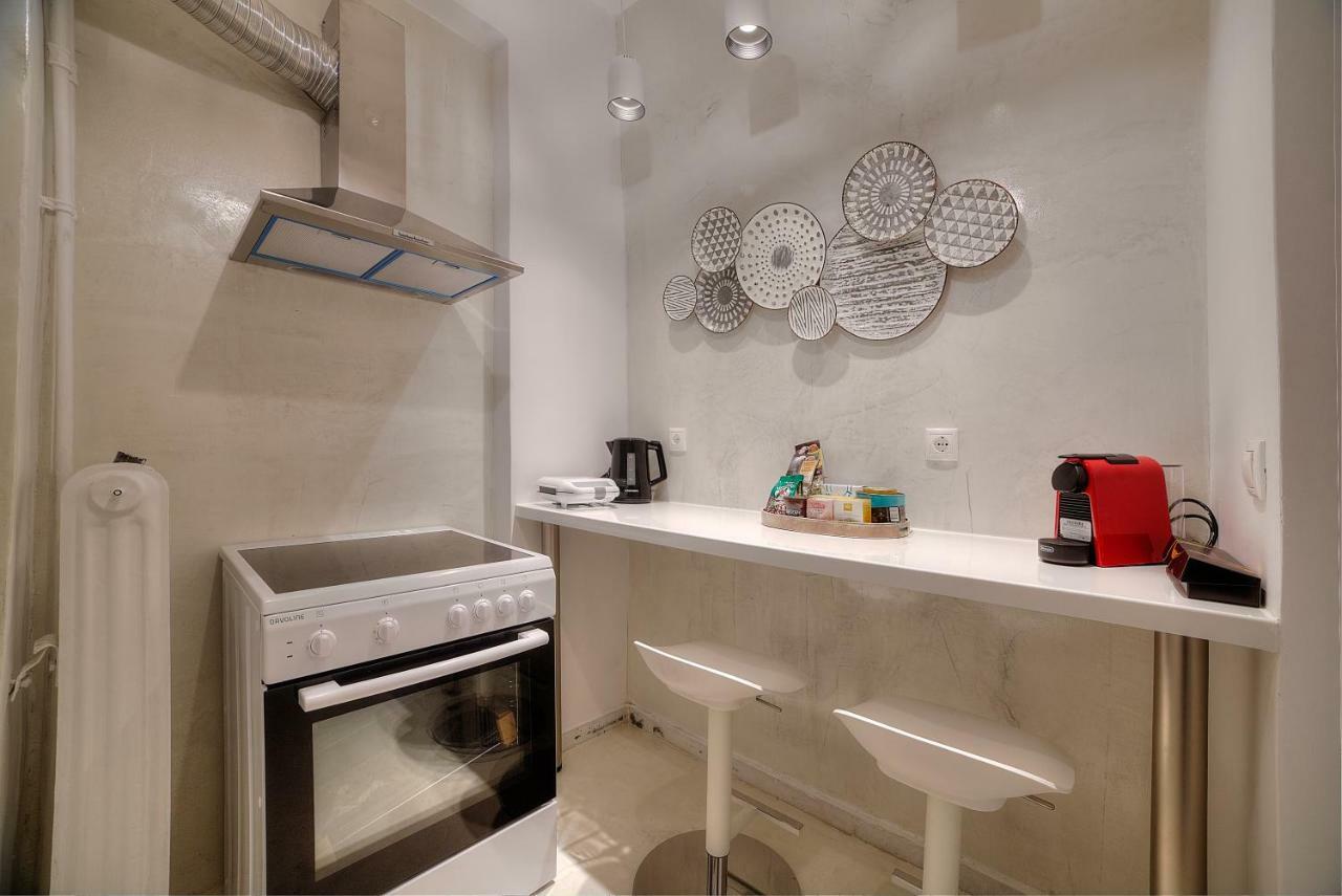 Unique Apartment In Glyfada Center Атина Екстериор снимка