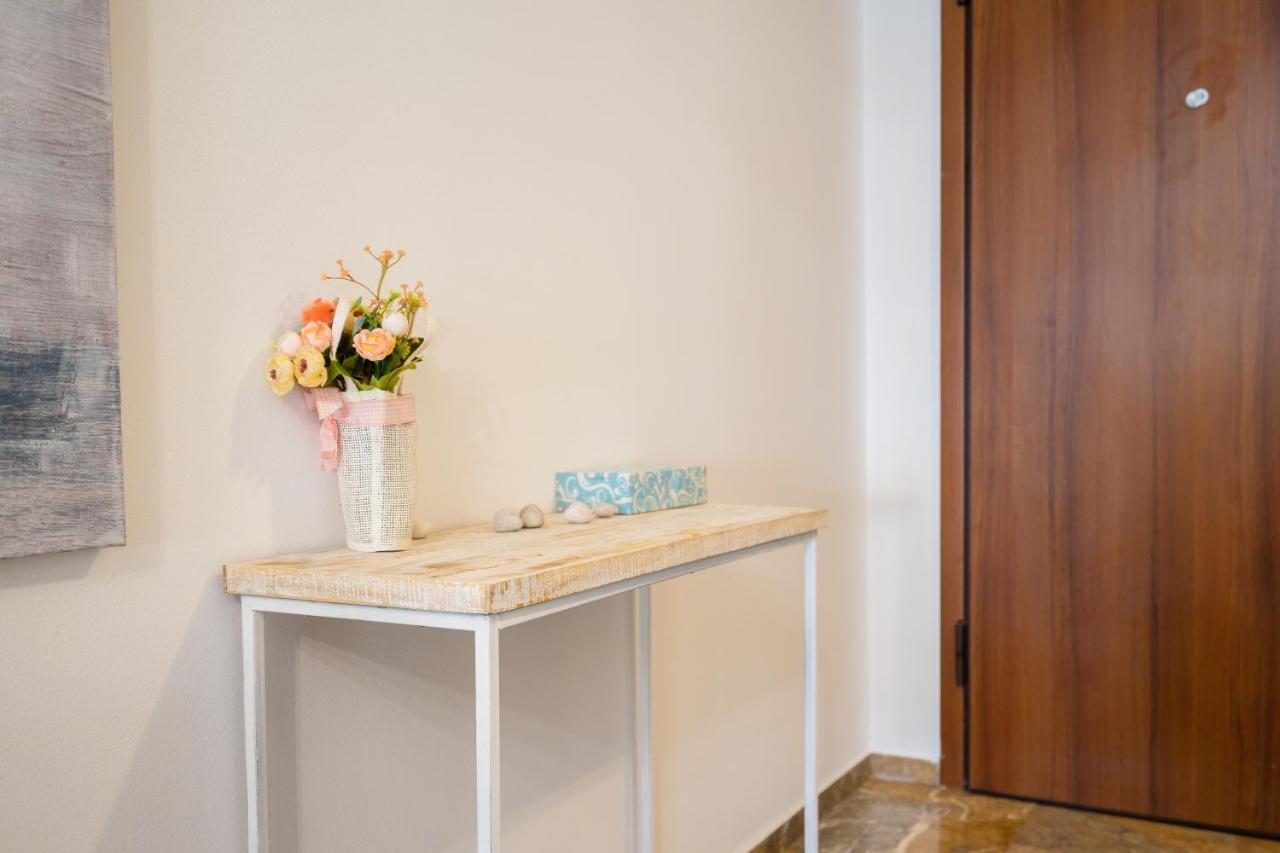 Unique Apartment In Glyfada Center Атина Екстериор снимка