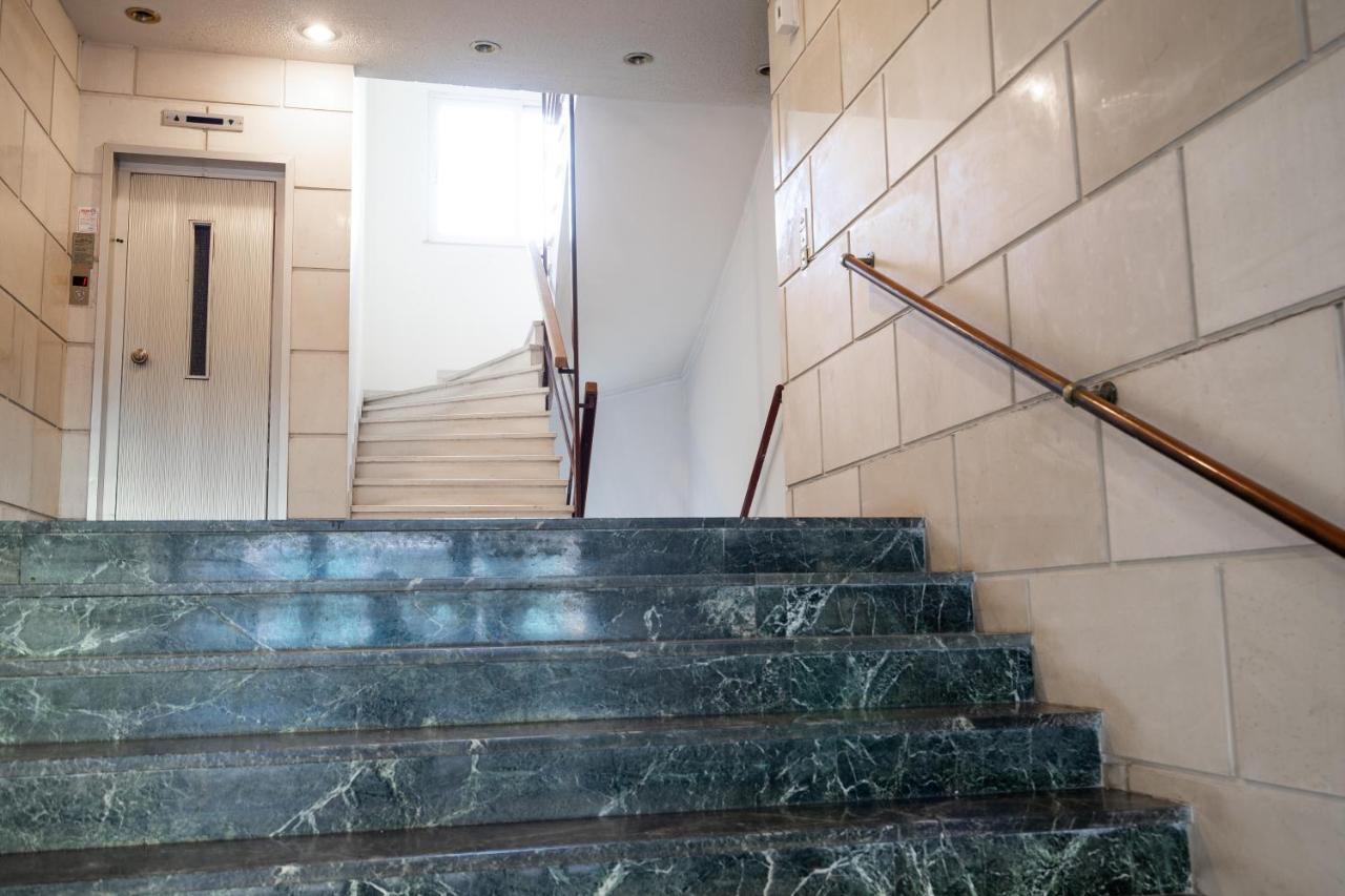 Unique Apartment In Glyfada Center Атина Екстериор снимка